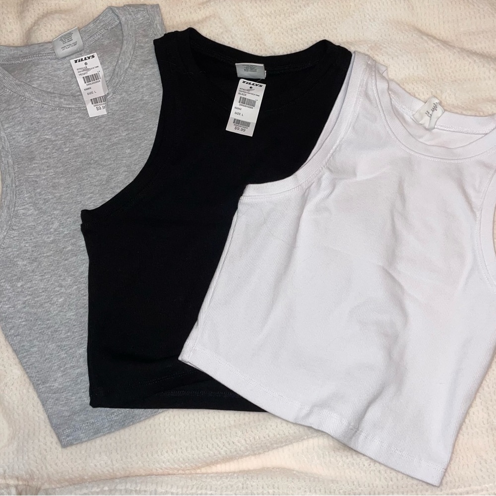 3 Pack tank top crop tops. Black, White, Gray, Tilly’s